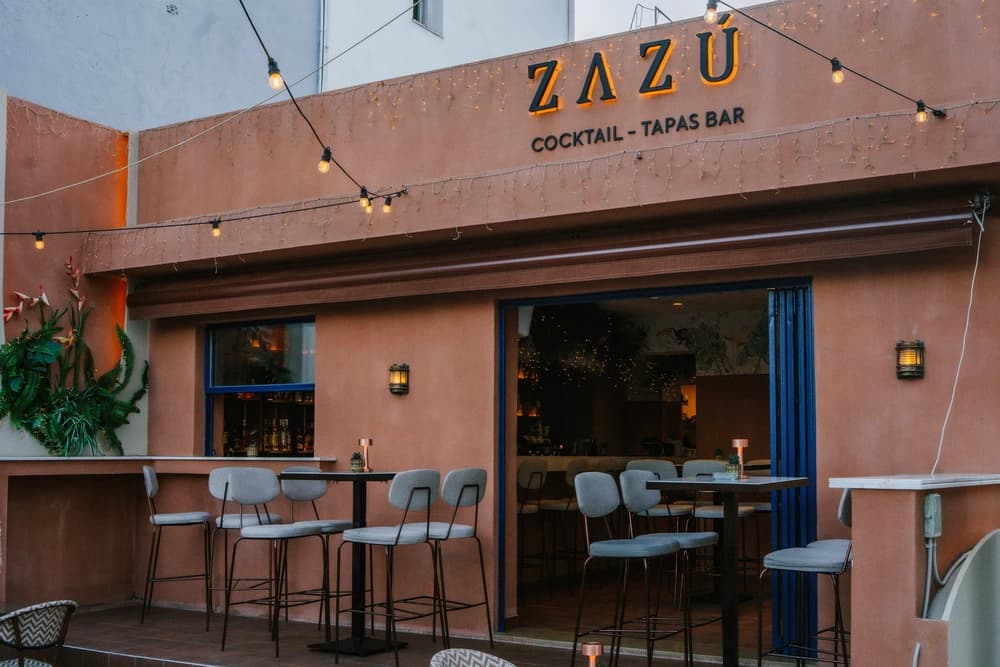 Outdoor Bar Seating